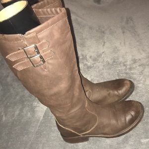 Breckelle’s “Reno” boots (inserts NOT included)